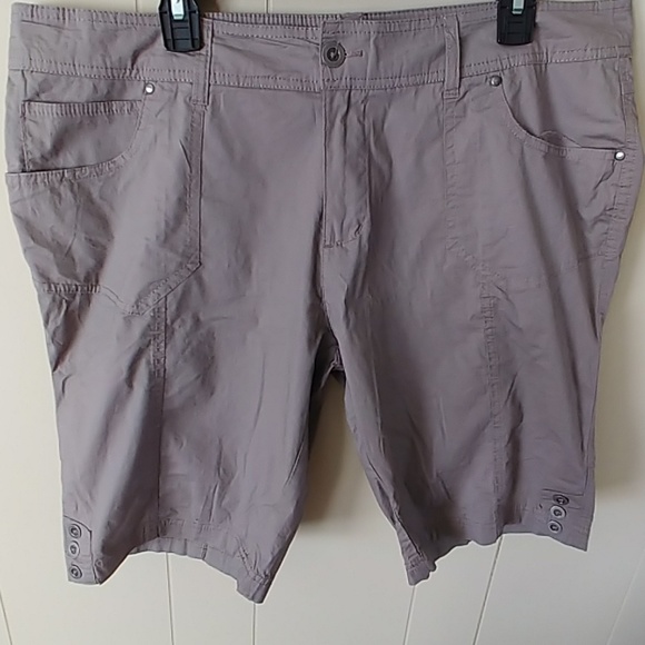 DASH shorts - Picture 1 of 2